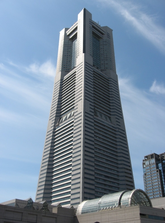 Yokohama_Landmark_Tower_02.jpg